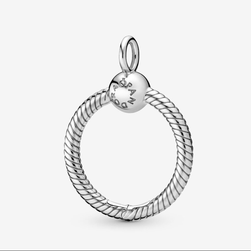 Pandora Small Moments Pendant